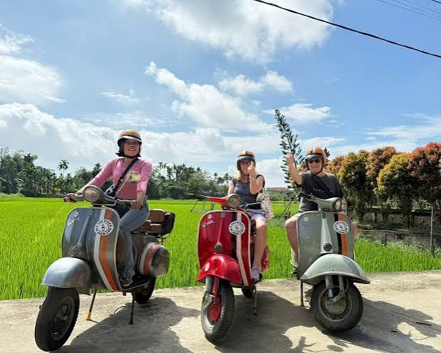 08. Tour Vespa Khám Phá Nông Thôn Hội An – Trải Nghiệm Văn Hóa & Ẩm Thực Độc Đáo ( Giá từ $65/khách)