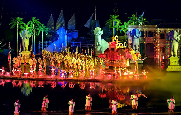09. Vé Show Ký Ức Hội An & Công Viên Ấn Tượng (Giá Chỉ $24/Vé)